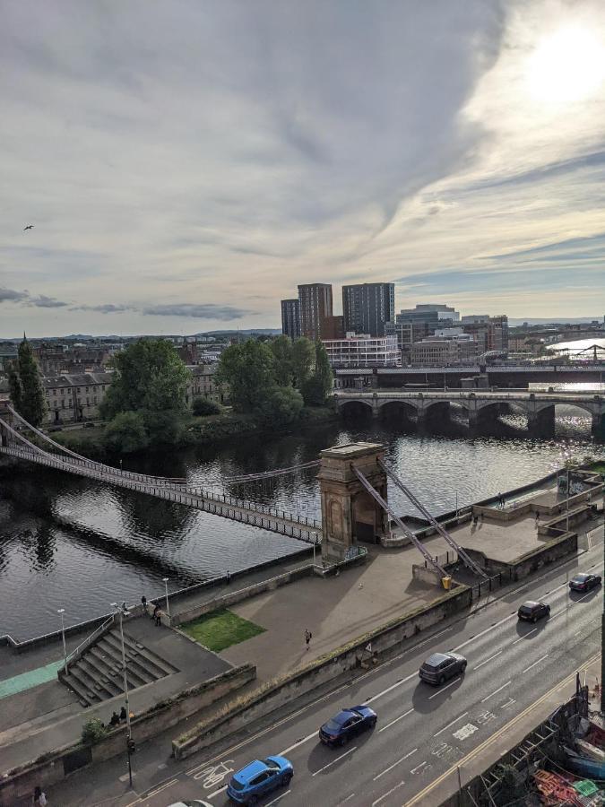 Glasgow City Centre Waterfront Apartment ภายนอก รูปภาพ