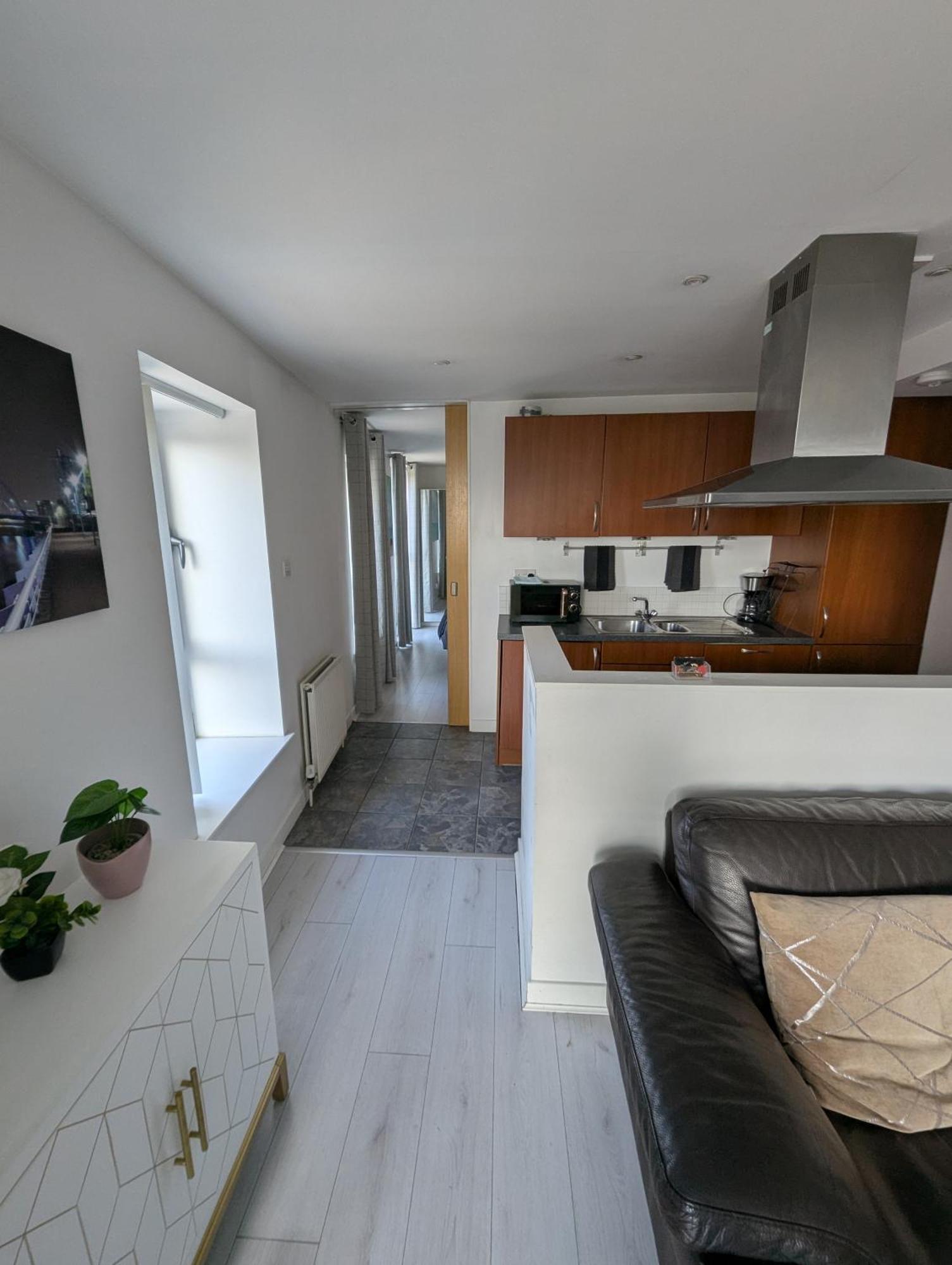 Glasgow City Centre Waterfront Apartment ภายนอก รูปภาพ