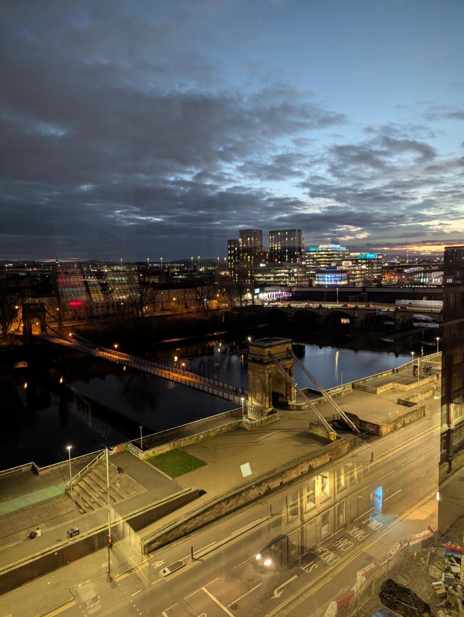 Glasgow City Centre Waterfront Apartment ภายนอก รูปภาพ